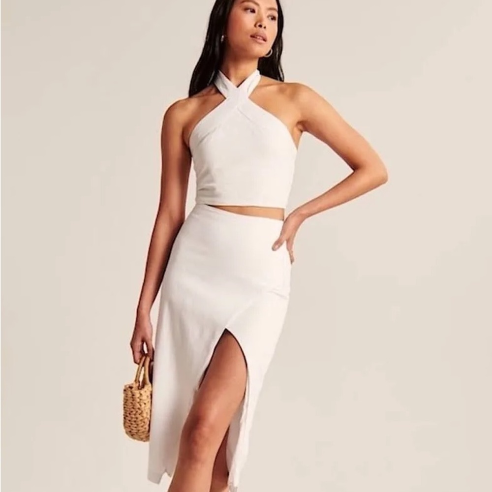 White linen skirt from Abercrombie and Fitch. New with tags size small